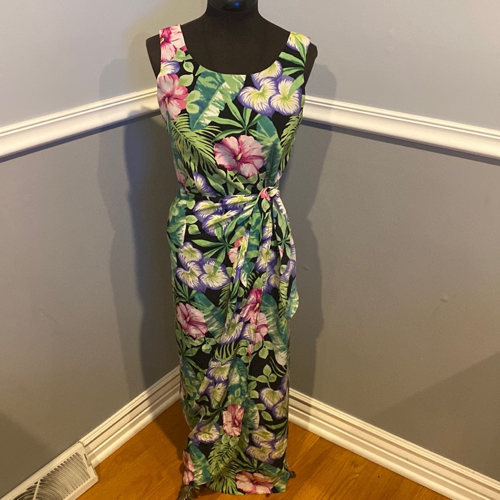 Robbie bee vintage silk floral wrapped dress